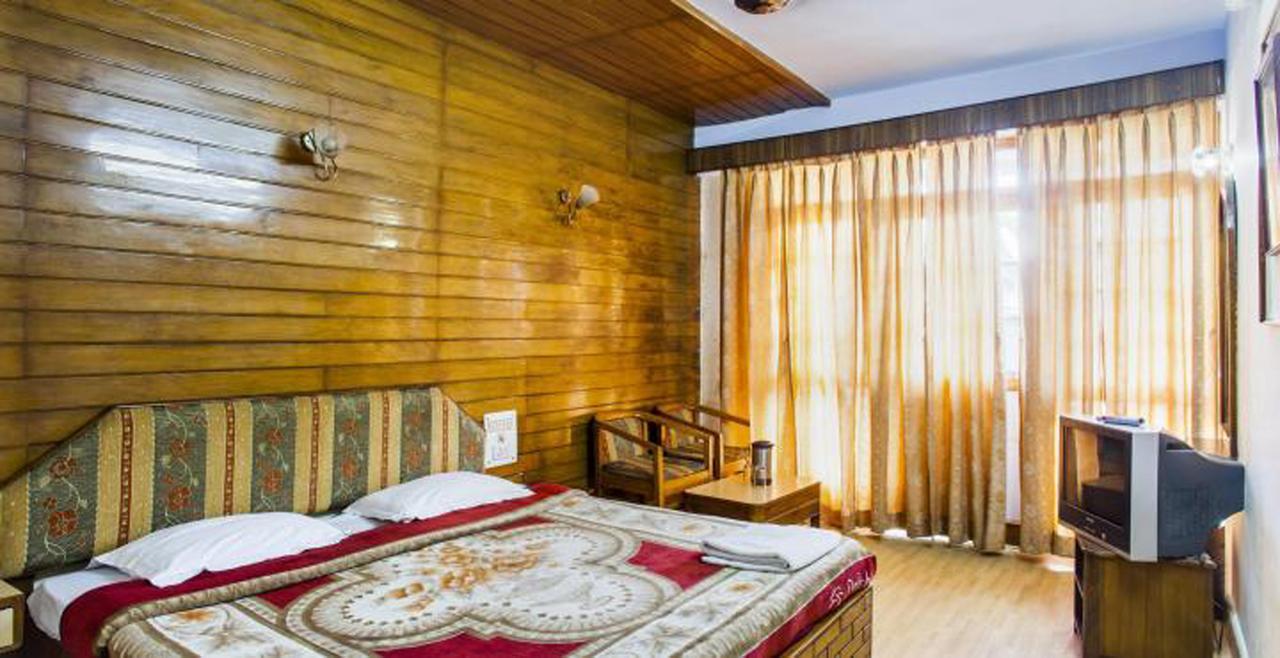Hotel Radhe Continental Nainital Exterior foto